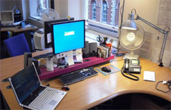 Distinction office desk